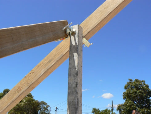 BT ENGINEERING - TIMBER CLAMP